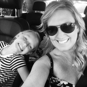 Meet your Posher, Holly